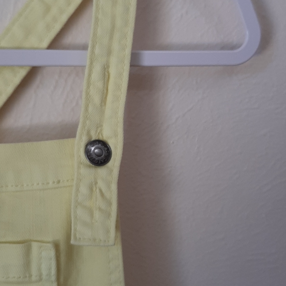 Yellow overalls - Picture 3 of 4